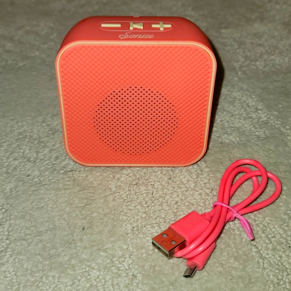 Sonix Bluetooth mini speaker